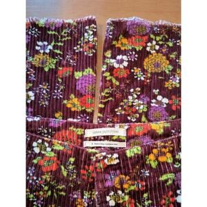 Urban Outfitters size 6 Cassie Corduroy Floral Maroon Kick Flare